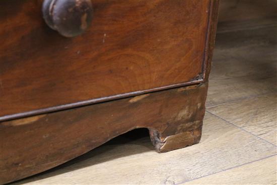 A Victorian mahogany chest of drawers W.105cm